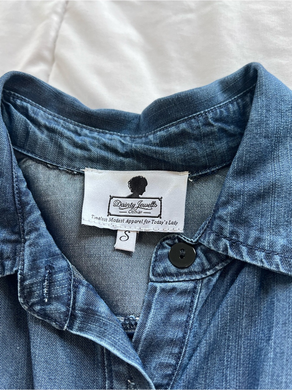 Dainty Jewells Denim Button-Front Maxi Dress in Medium Blue - Picture 4 of 5